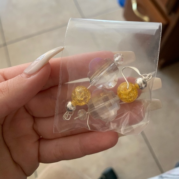 Earrings - Picture 1 of 1